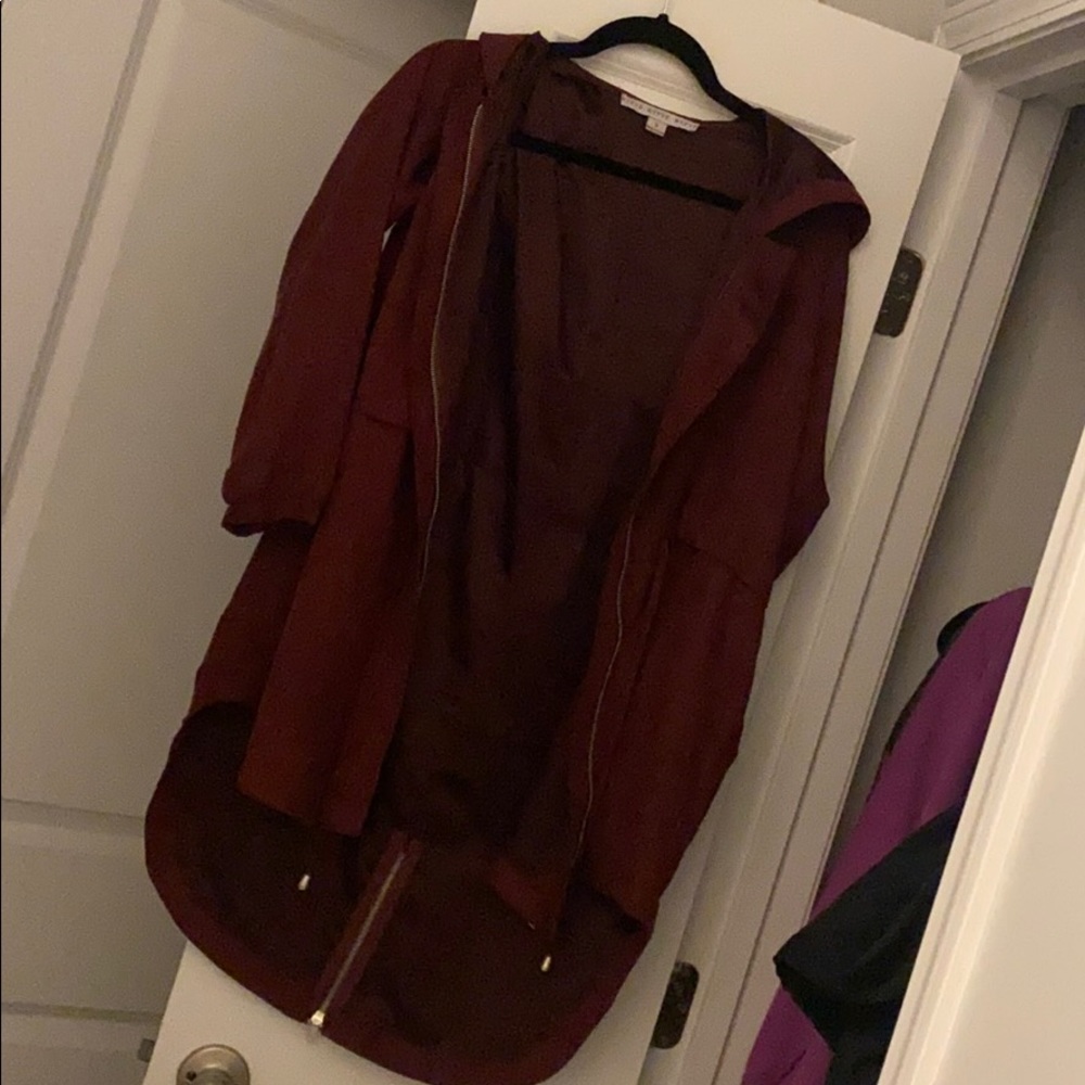 cute maroon jacket!!